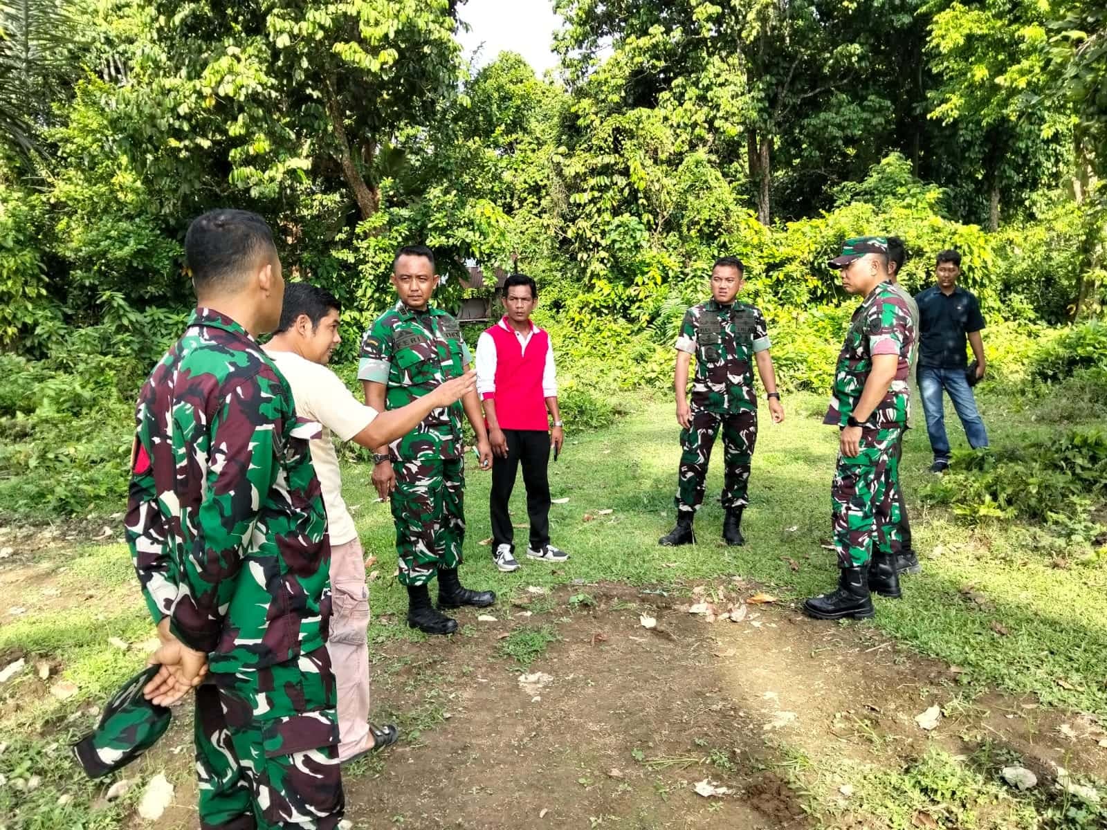 Dandim 0416/Bute Tinjau Lokasi Rencana Pembangunan Jembatan Pertanian di Dusun Lubuk Landai